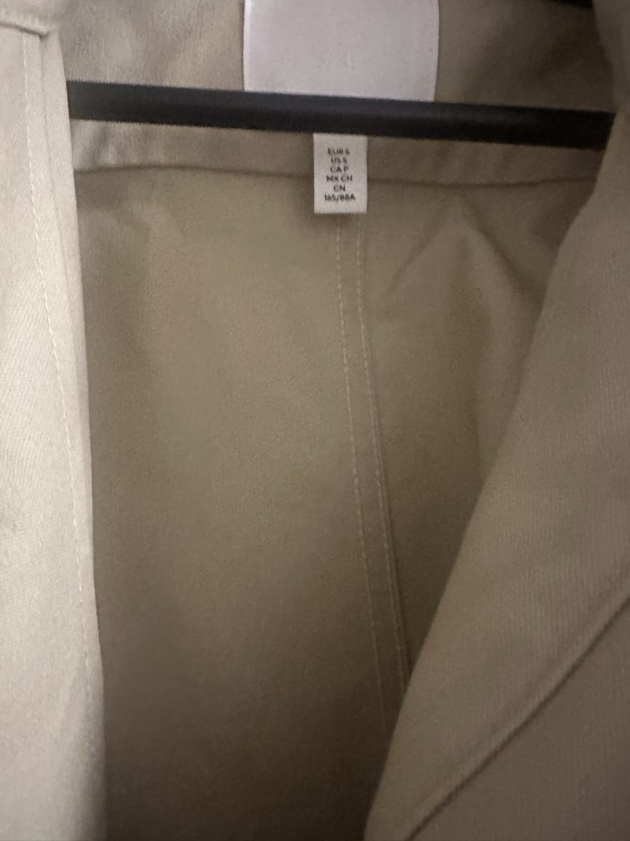 H&M Giacche: H&M Damenjacke Oversize S/M – Nuovo (secondo la descrizione) da Ostermundigen venduto da anja046 1