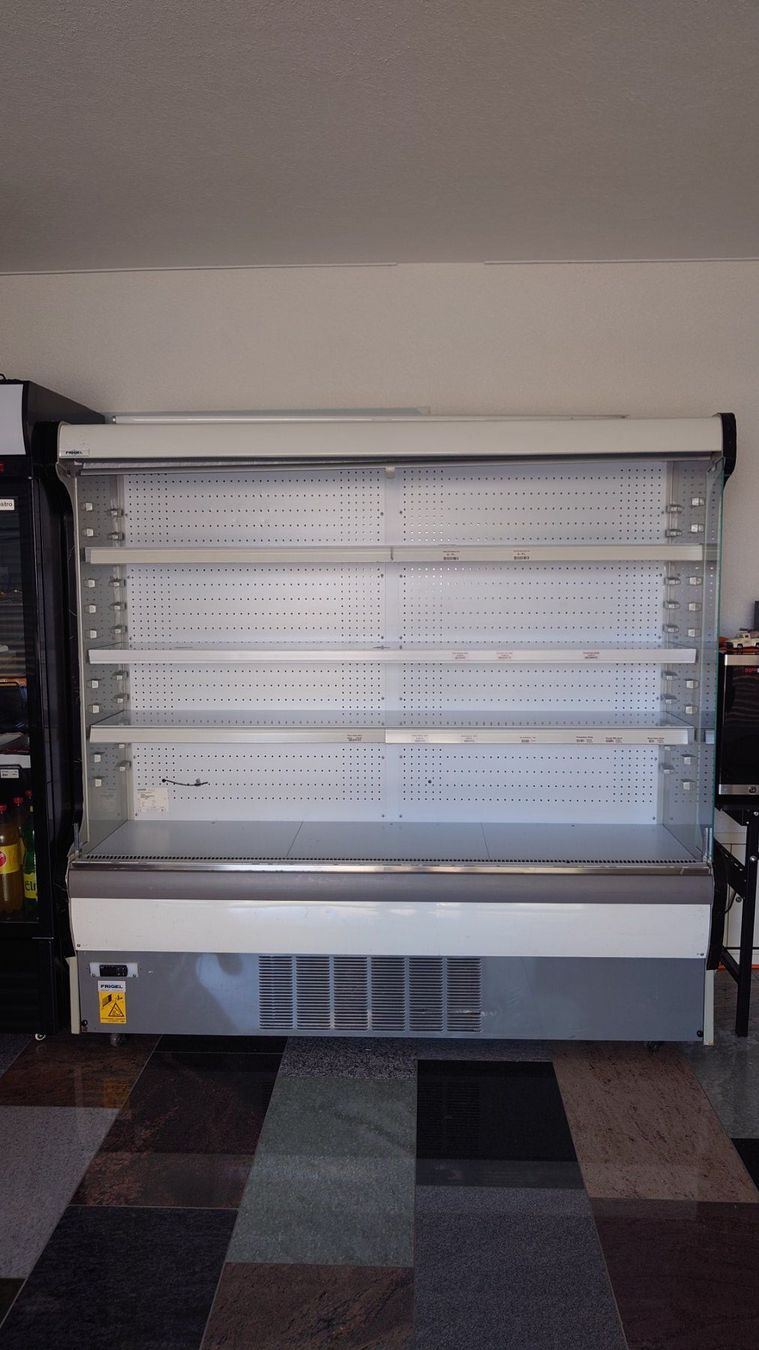 Vitrinen: Kühlhalte Vitrine Gebraucht – Gebraucht aus Neunkirch von flo_rb2k