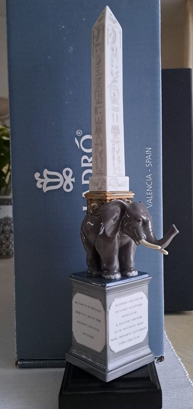 Lladro Statuette: Pulcino Obelisk von LLADRO – Nuovo e nell'imballaggio originale da Neuhausen am Rheinfall venduto da mariess