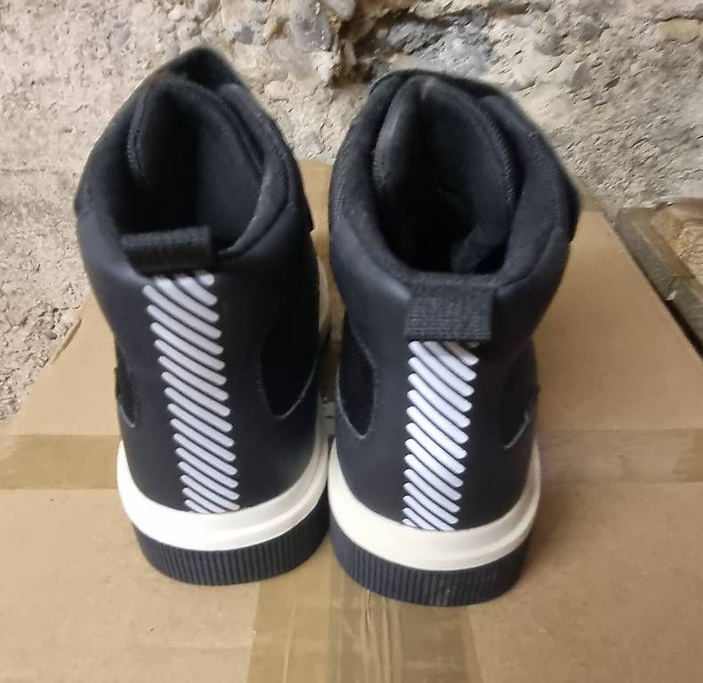 Schuhe für Jungen: Neue Winterschuhe – Neu und originalverpackt aus Biel/Bienne von sheila7002 1