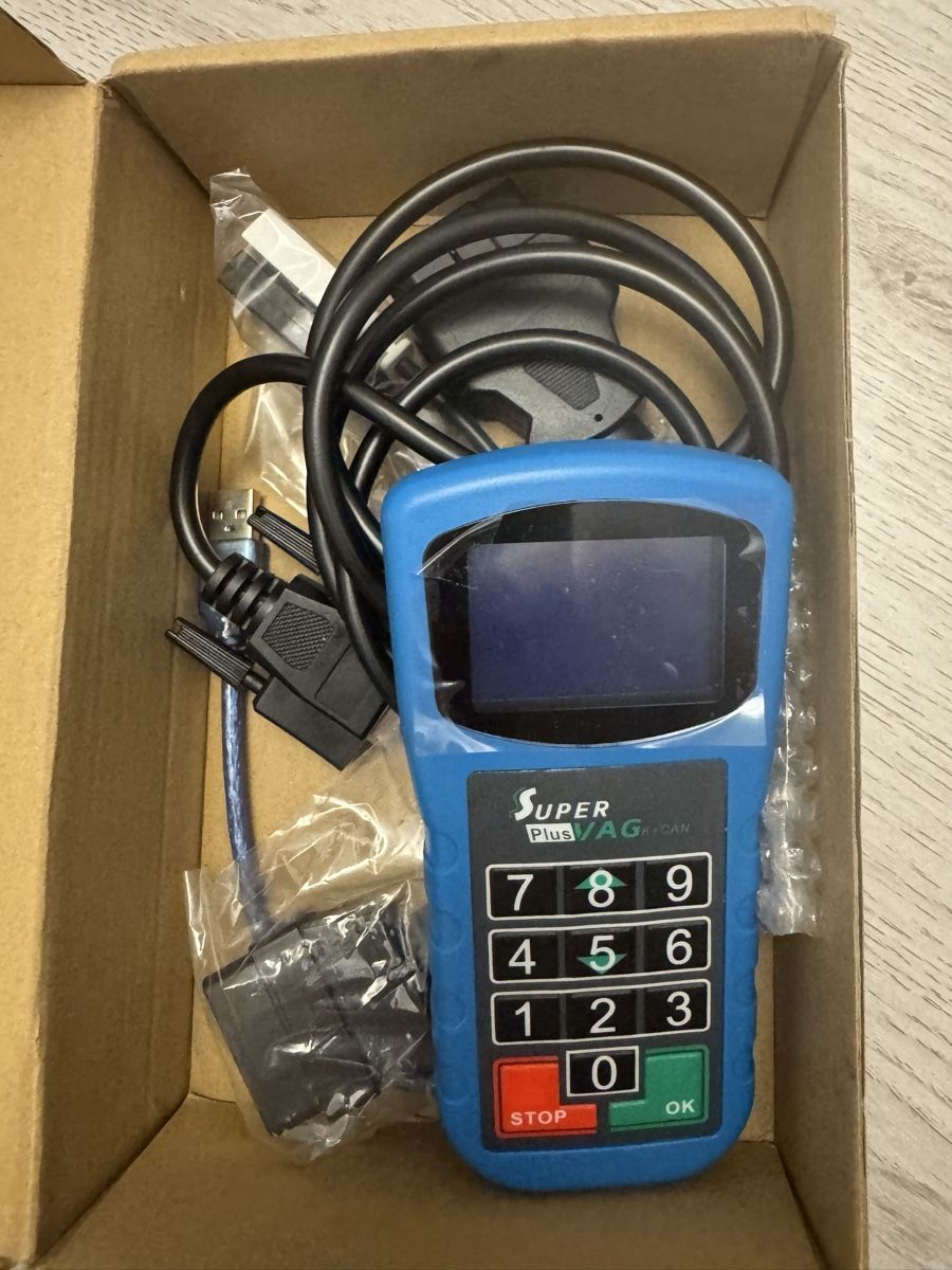 Tutti gli attrezzi: Diagnosegerät Super Plus VAG K+CAN  – Nuovo (secondo la descrizione) da Biel/Bienne venduto da baj_r2fk