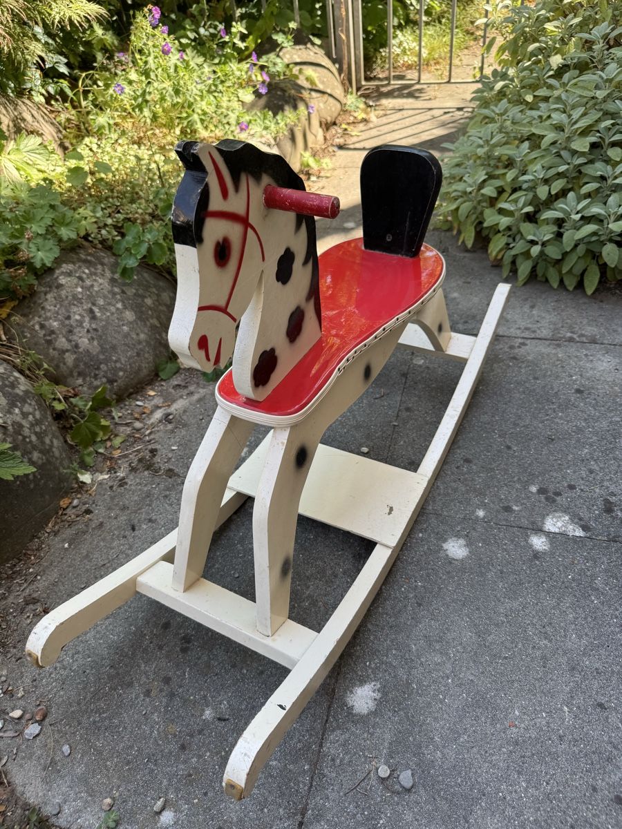 Jouets: Schauckelpferd – D'occasion à Bern par ava_l8tk 1
