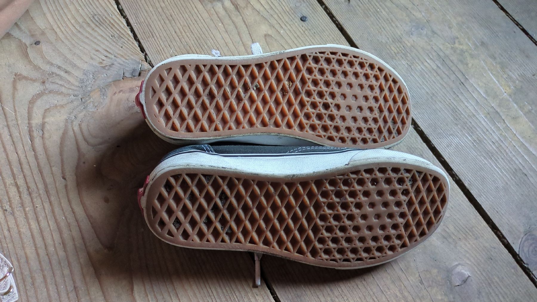 Herrenschuhe: Vans Turnschuhe, Grösse 36, Wildleder – Gebraucht aus Brugg AG von SG1 1