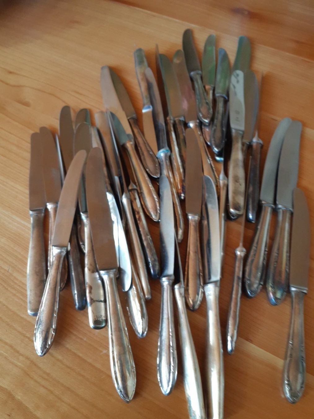 Posate: Lot T 4 versilberte Messer – Usato da Grindelwald venduto da carro5