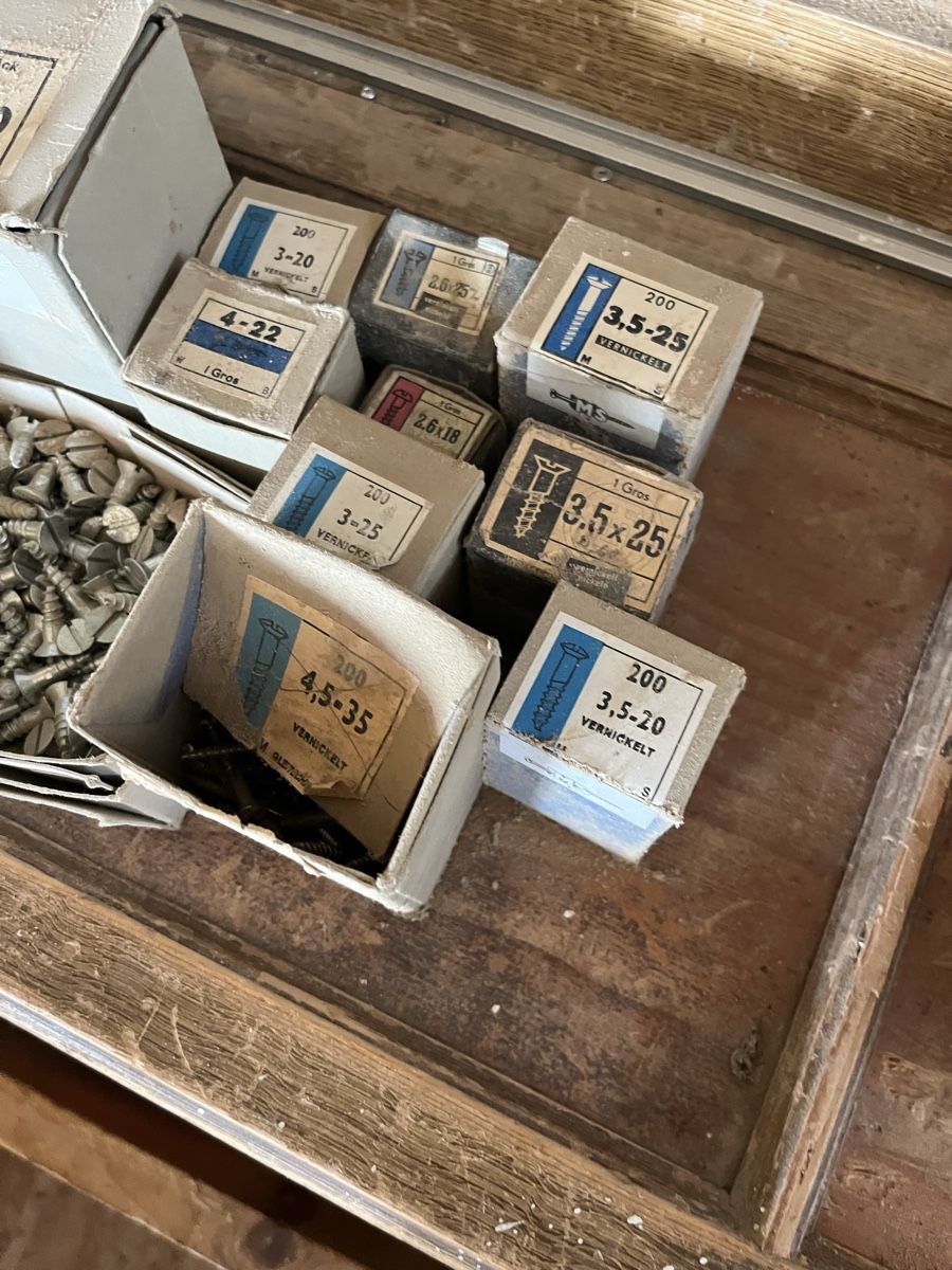 Alle Werkzeuge: Schlitzschrauben  – Neu und originalverpackt aus Unterterzen von Barbara_Giger 1