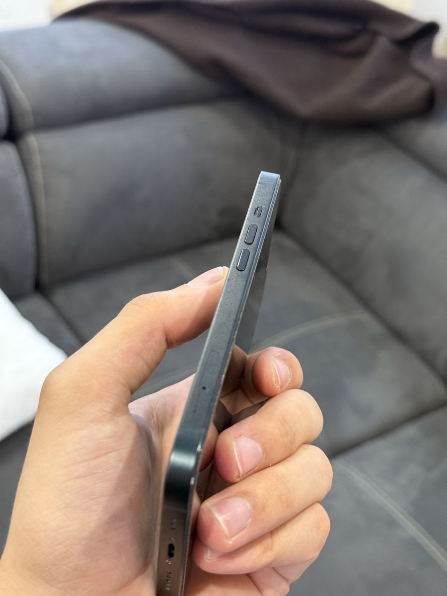 Apple Handys / Smartphones: Iphone 13 128 gb battery 100% – Neu (gemäss Beschreibung) aus Chippis von mig_8ns6 3