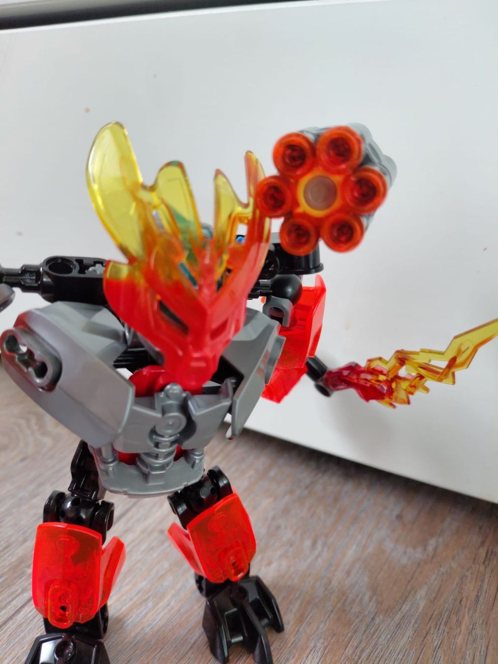 Lego Giocattoli: LEGO Bionicle 70783 : Protecteur du Feu – Usato da Eschert venduto da elleajis 3