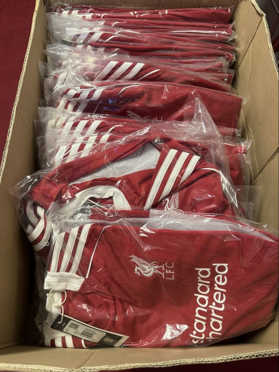 Adidas T-Shirts: T-Shirt Grösse  L neu 36 stk.  – Neu (gemäss Beschreibung) aus Schlieren von Freundlich02 2