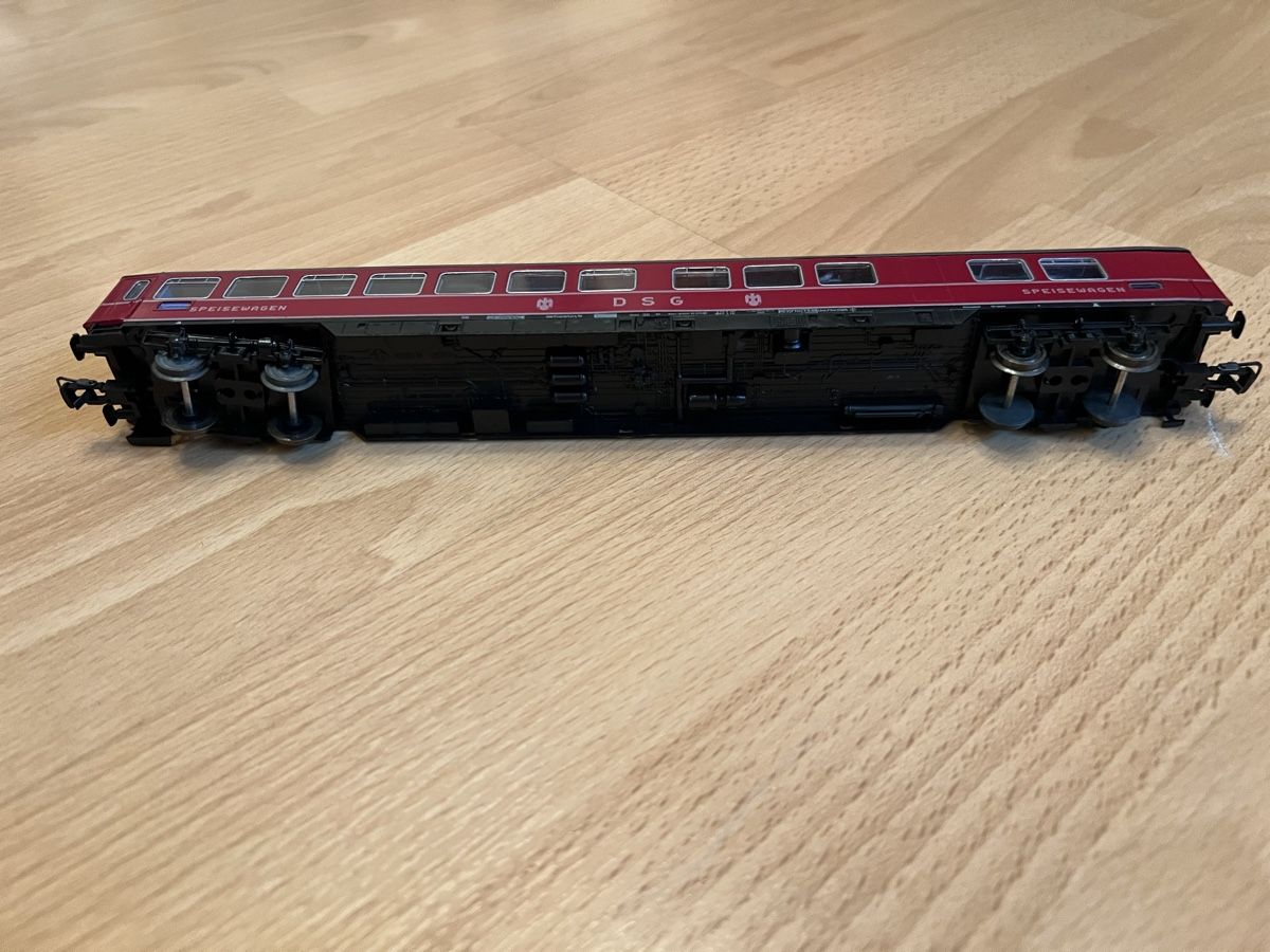 Roco Modellini di ferrovie: Roco Speisewagen DSG rot – Usato da Gisikon venduto da ram_78bx 4