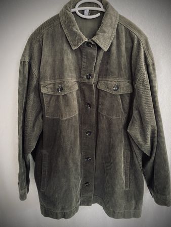 Olivegrüne Cord Jacke von H&M, Gr. 42/44 - Herbstlook!