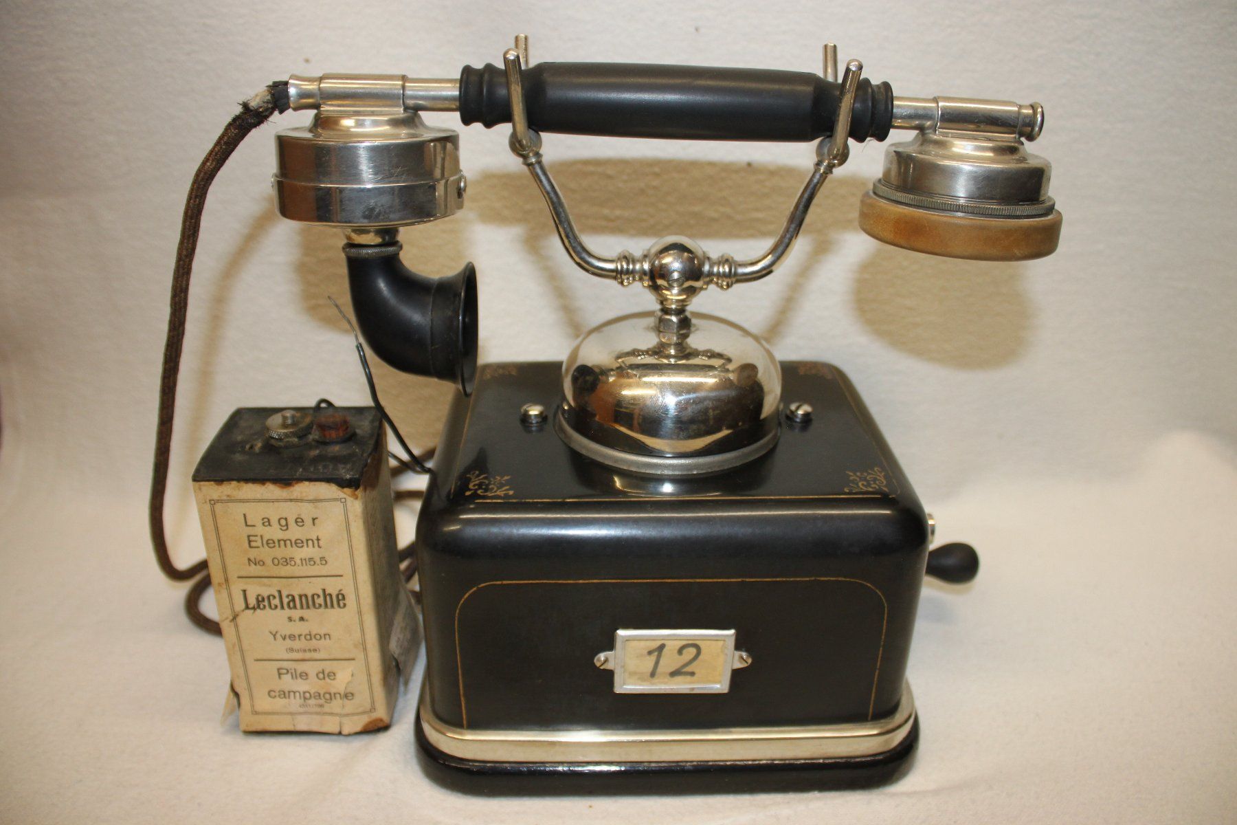 Telefoni: Antikes Kurbel Telefon  Ca. 1924 – Usato da Thun venduto da Fbchm