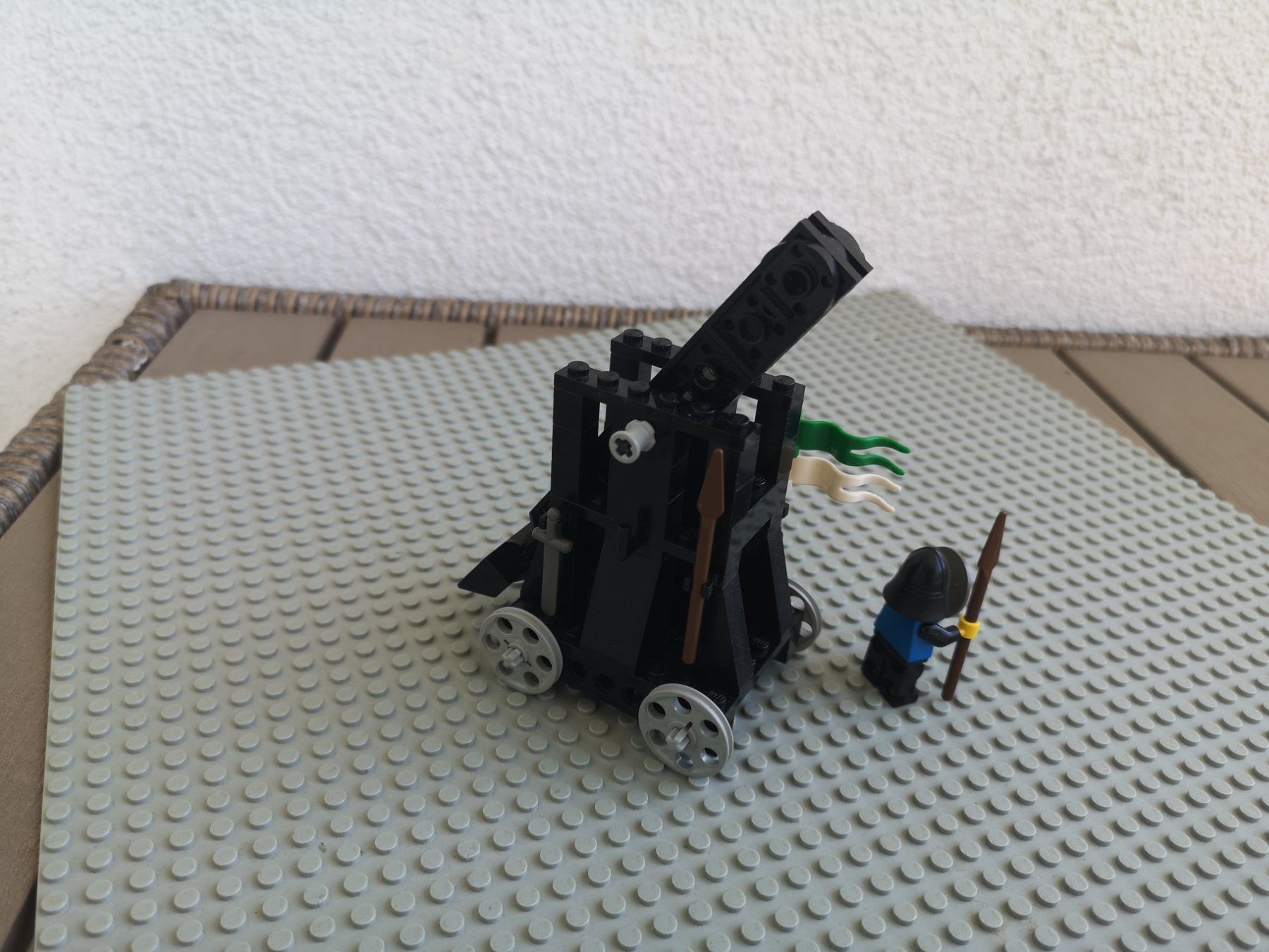 Lego Giocattoli: LEGO 6030 Catapult komplett mit Anleitung – Usato da Goldau venduto da MacPad 2