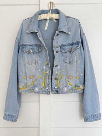 Veste en jean brodée, bleu clair, en excellent état taille L