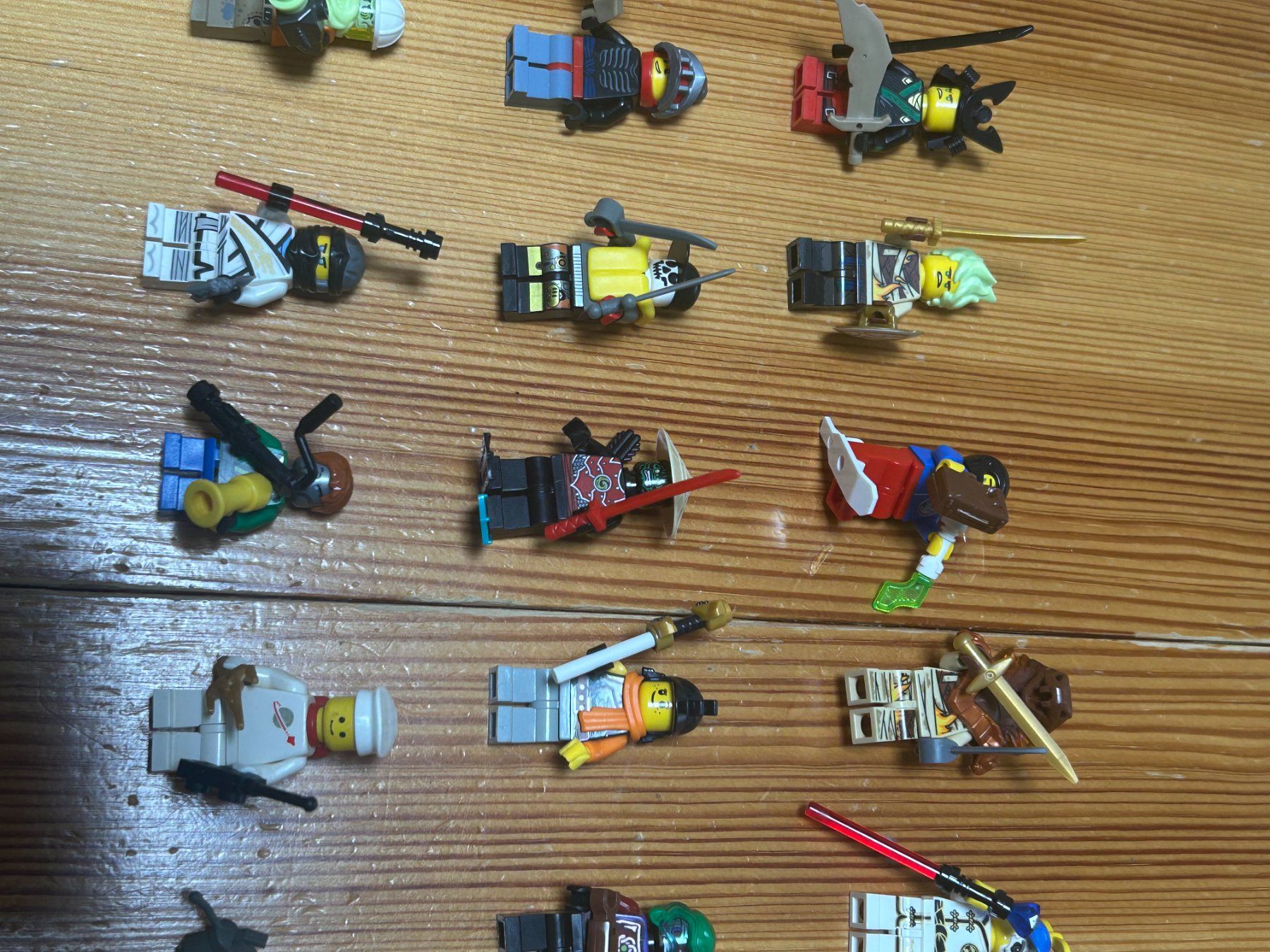 Lego Giocattoli: 27 verschiedene Lego Personen – Usato da Volketswil venduto da Daniel68ernst 4