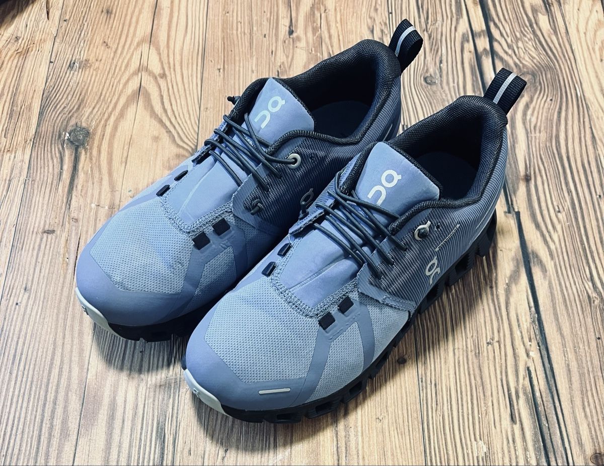 On Chaussures femmes: ON Cloud Waterproof Schuhe Blau Gr. 38 Top – D'occasion à Scuol par onf_rlc6 2