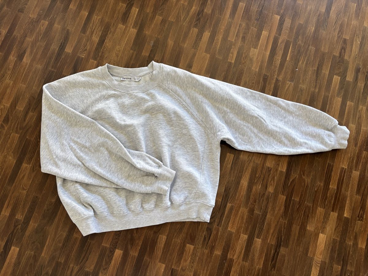 Maglioni & Felpe: Bershka Pullover grau meliert Grösse M  – Usato da Hinwil venduto da liviipivii