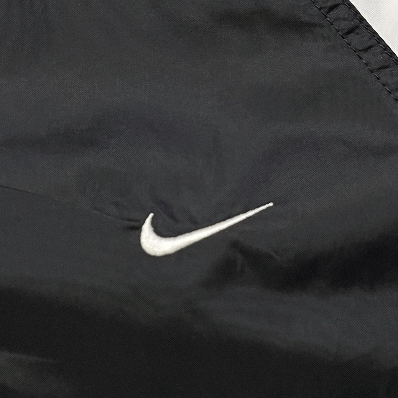 Nike Giacche: Vintage Nike Trackjacket (M) – Nuovo (secondo la descrizione) da Chamoson venduto da Sapoloshop 1