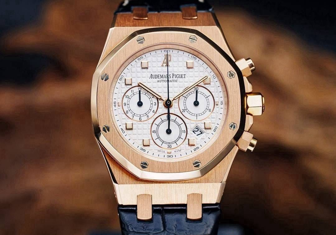 Audemars Piguet Montres: Audemars Piguet Royal oak Chronograph ref. 26022 – D'occasion à La Corbaz par ts5_567x 2