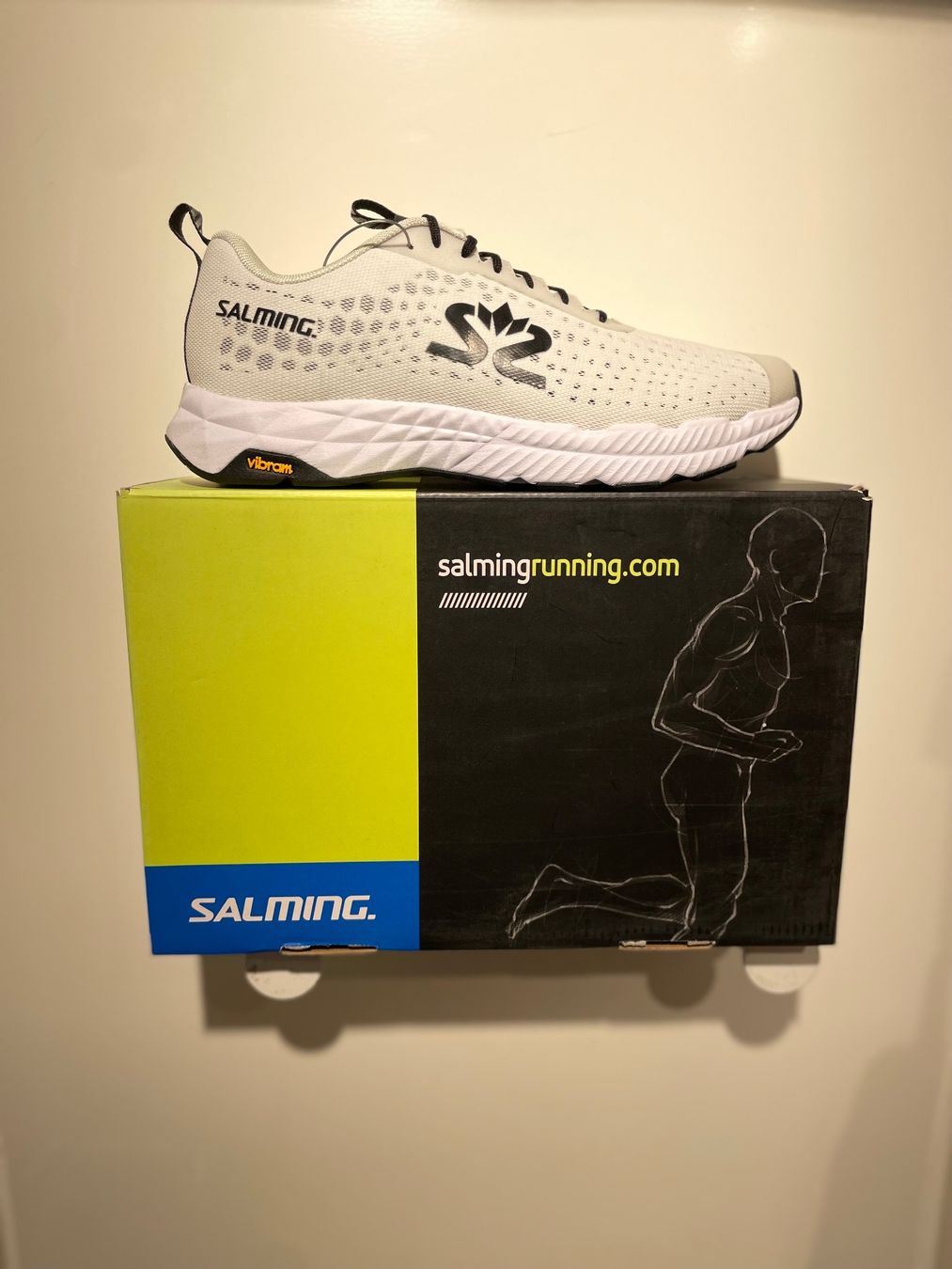 Scarpe da uomo: SALMING MEN      GRÖSSE 44      INNENSOHLE 28 CM – Nuovo e nell'imballaggio originale da Zürich venduto da LIQUIDATOR.CP