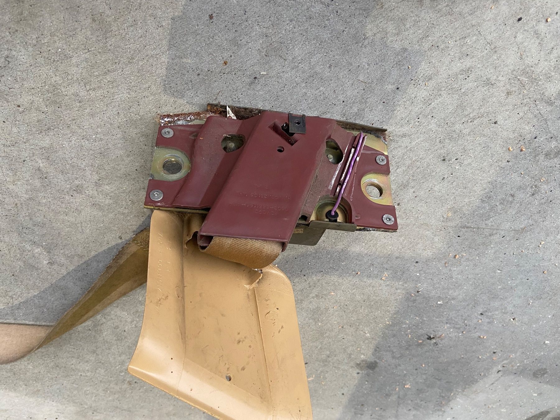 Ford Tutti pezzi di ricambio auto: Oldtimer Ford USA Sicherheitsgurte/seat belts – Usato da Krummenau venduto da Deezley 2