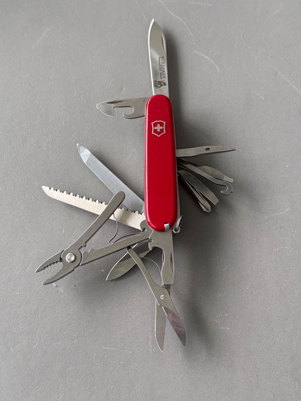 Victorinox Coltelli tascabile: Victorinox Craftsman Sackmesser – Nuovo (secondo la descrizione) da Busswil TG venduto da Tmomo1 1