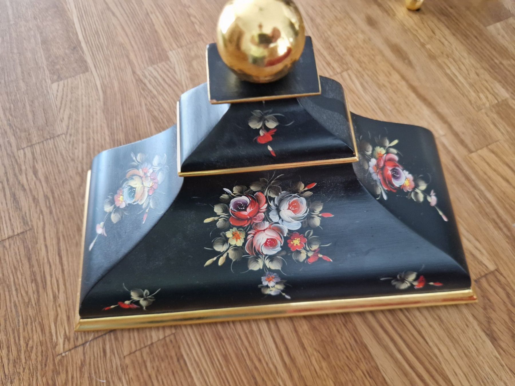 Stand- & Wanduhren: Wanduhr La Chatelaine schwarz mit Blumen – Gebraucht aus Münsingen von Geeskile 3