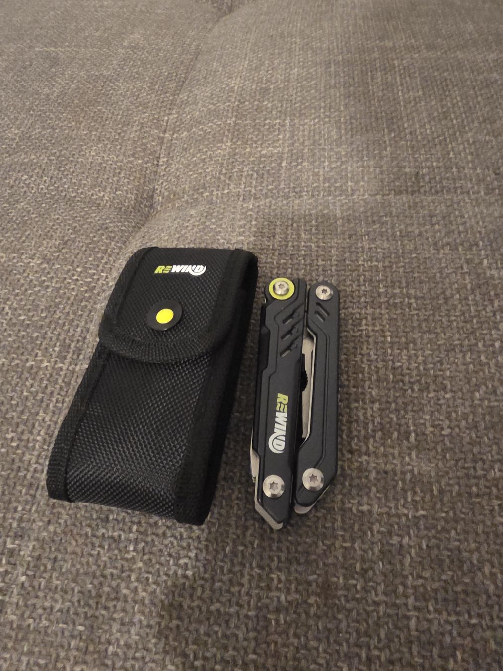 Tous les outils: Multitool Rewind mit Etui in gutem Zustand  – D'occasion à Felben-Wellhausen par Darameo 1