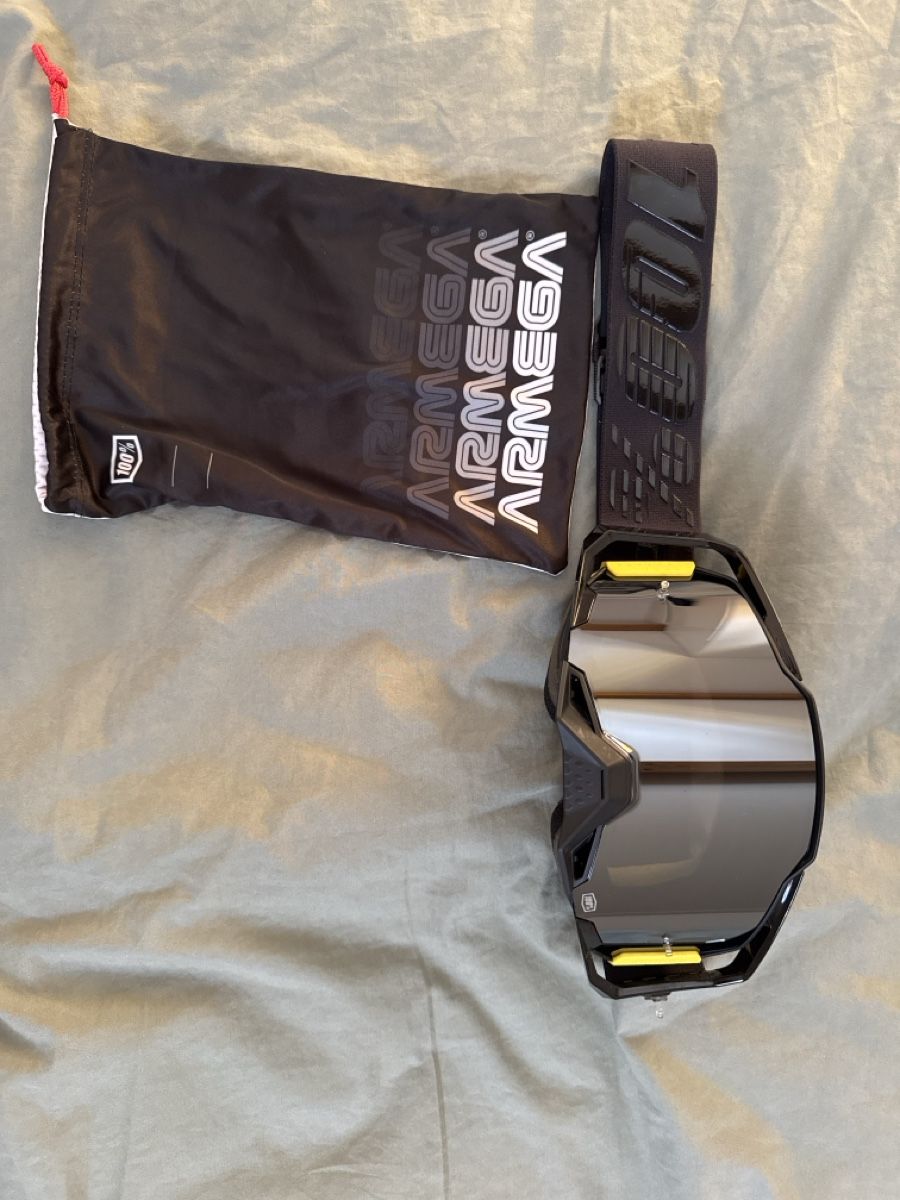 Brillen & Gläser: 100% Racing Goggles Mirror Lens – Gebraucht aus Mettmenstetten von walter0241
