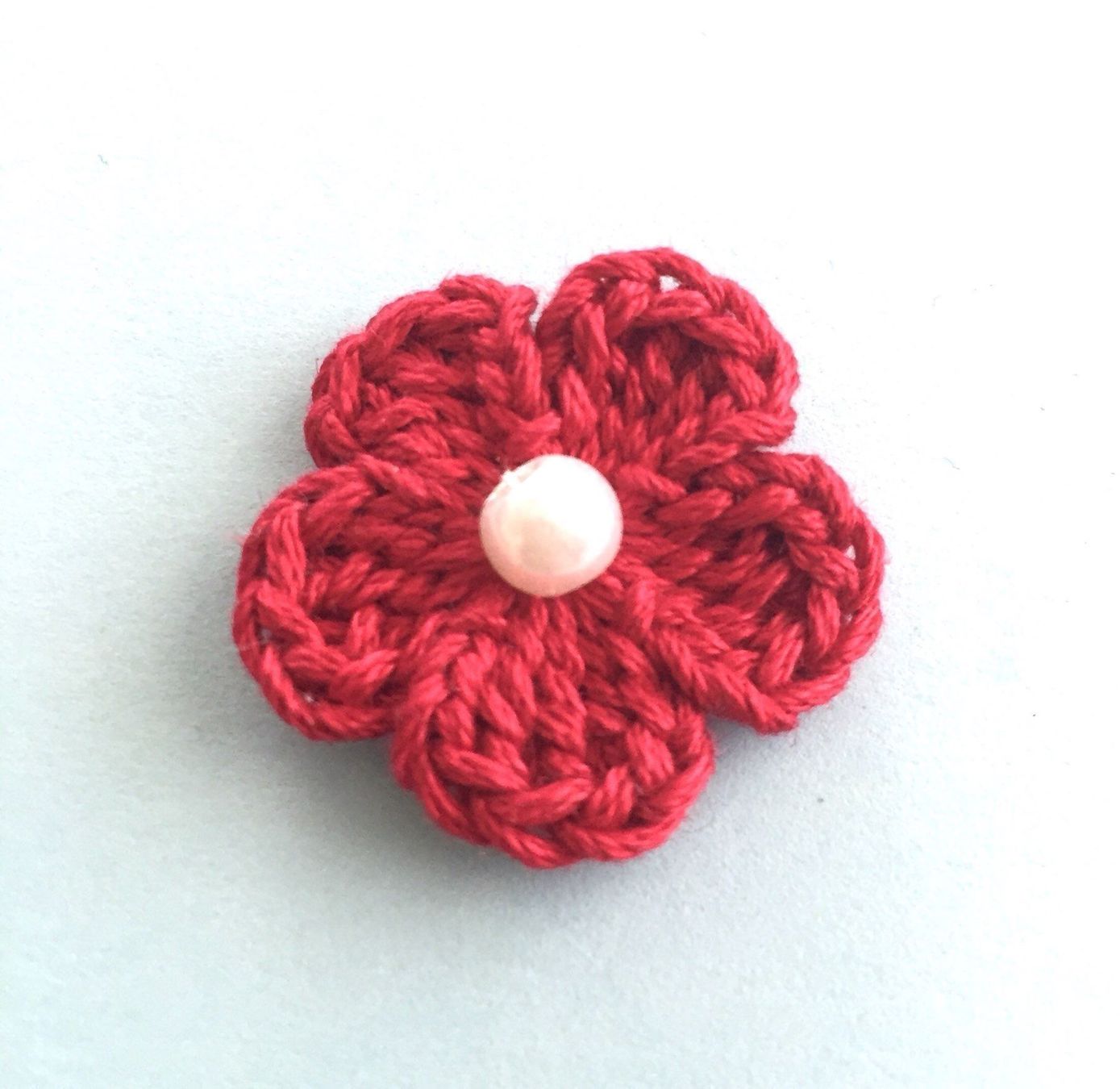 Toppe: 5x Blumen rot mit Perlen, gehäkelt, 2 cm – Nuovo e nell'imballaggio originale da Emmenbrücke venduto da swissmade-miracles 1