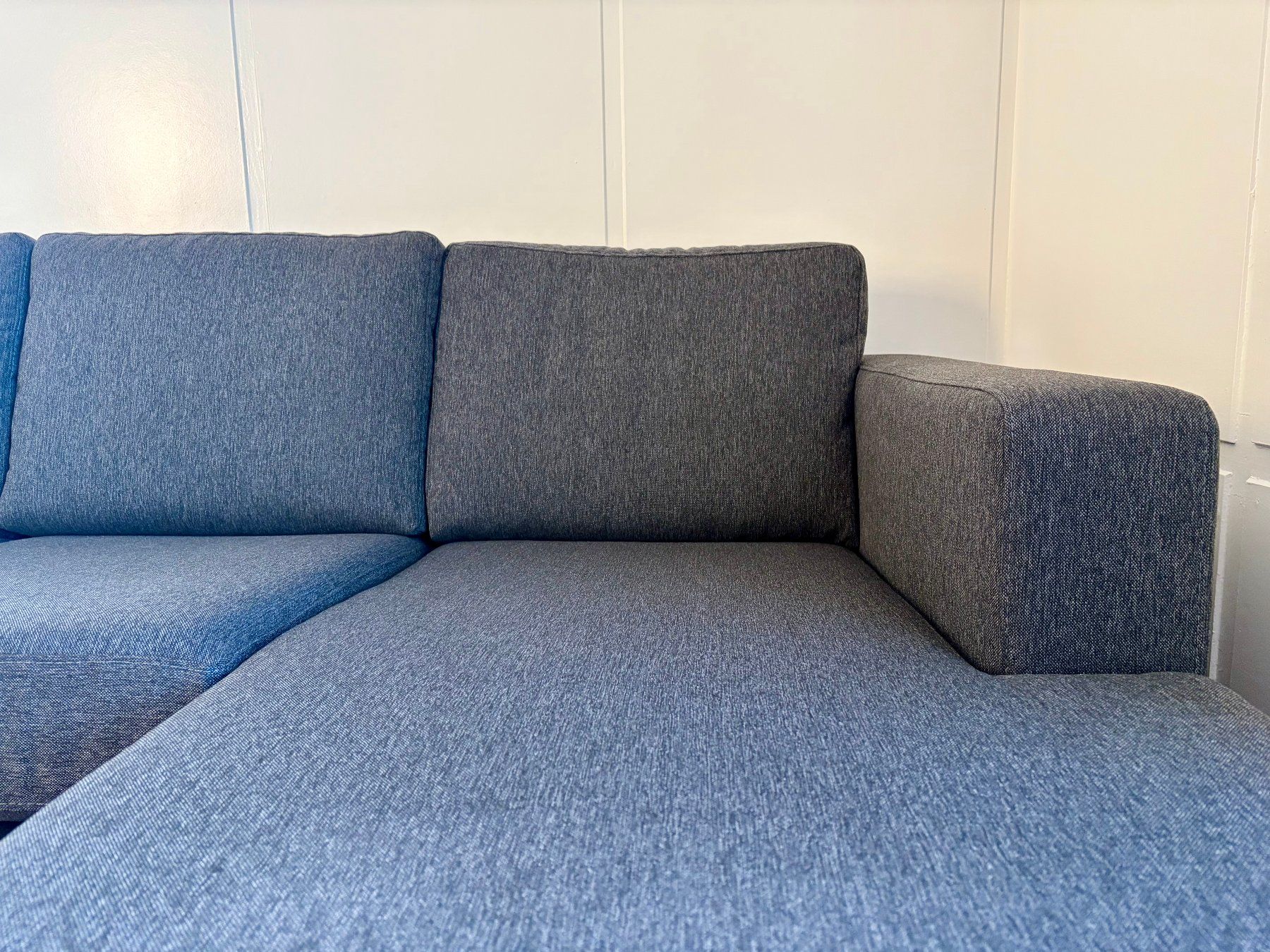 Divani: Ecksofa MAISON 2-Sitzer mit Longchair – Usato da Seon venduto da pav_dcw2 1