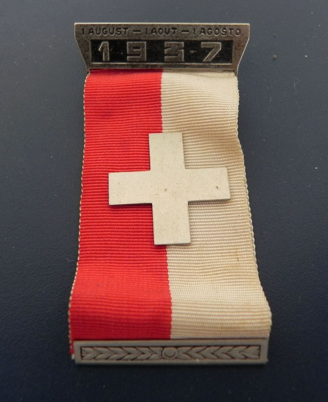 Broches & Aiguilles: Abzeichen 1. August 1937 – D'occasion à Biel/Bienne par Gogolozi