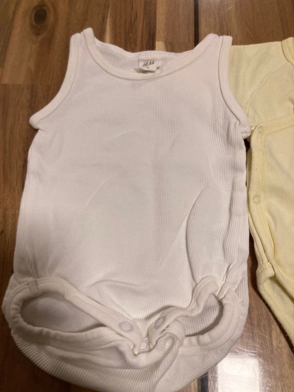 Lotti & Set di vestiti: Kinderbodies – Usato da Würenlingen venduto da meadc 2