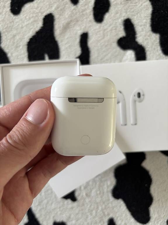 Cuffie:  Apple AirPods 2. Generation  mit Originalverpackung – Usato da Basel venduto da Panerio 2