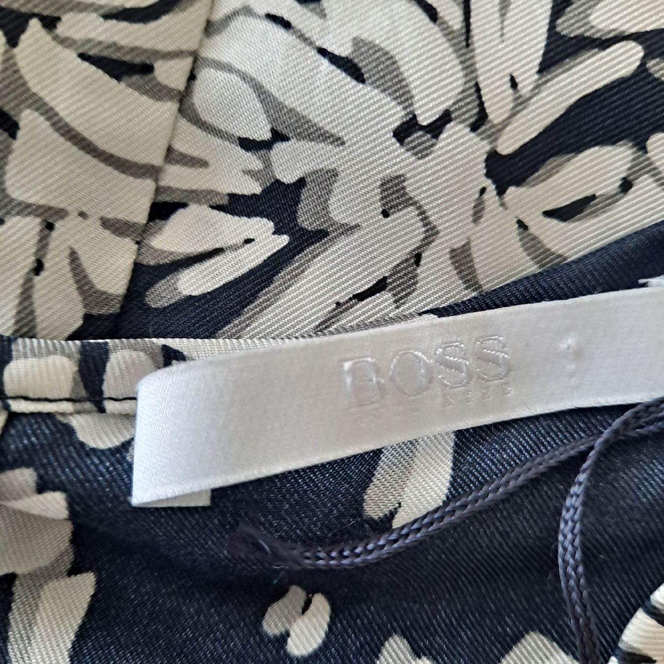 Hugo Boss Blusen: Hugo Boss Seidenbluse Gr. 36 – Gebraucht aus Liestal von Mas-Y-Mas 2