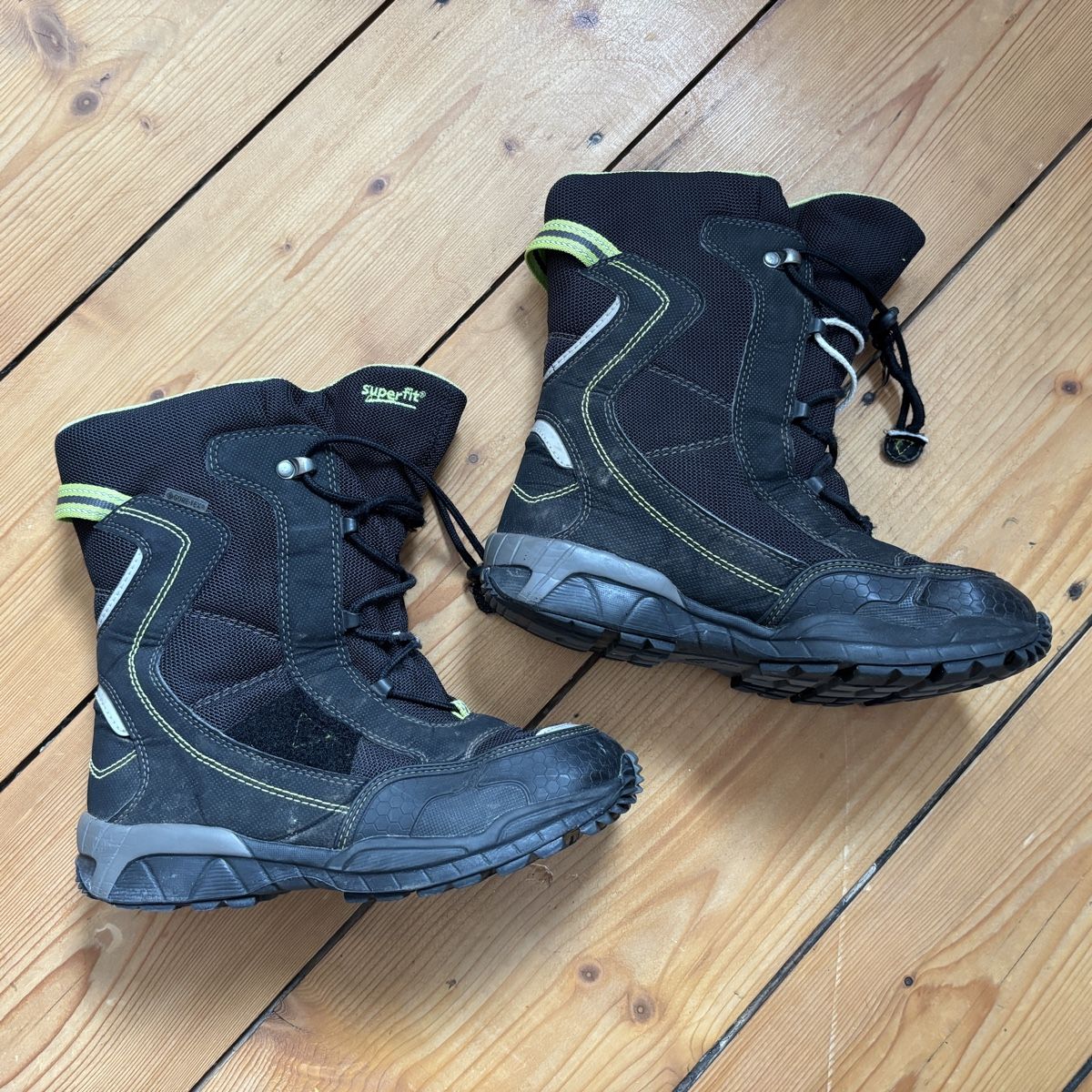 Superfit Scarpe per ragazzi: Superfit Winterstiefel, Grösse 35, Schwarz – Usato da Kreuzlingen venduto da Lemmine