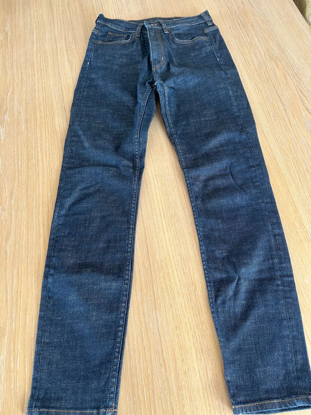 Cos Jeans: Lot de 2 Jeans COS Taille 36 – Usato da Fribourg venduto da sophlg 1