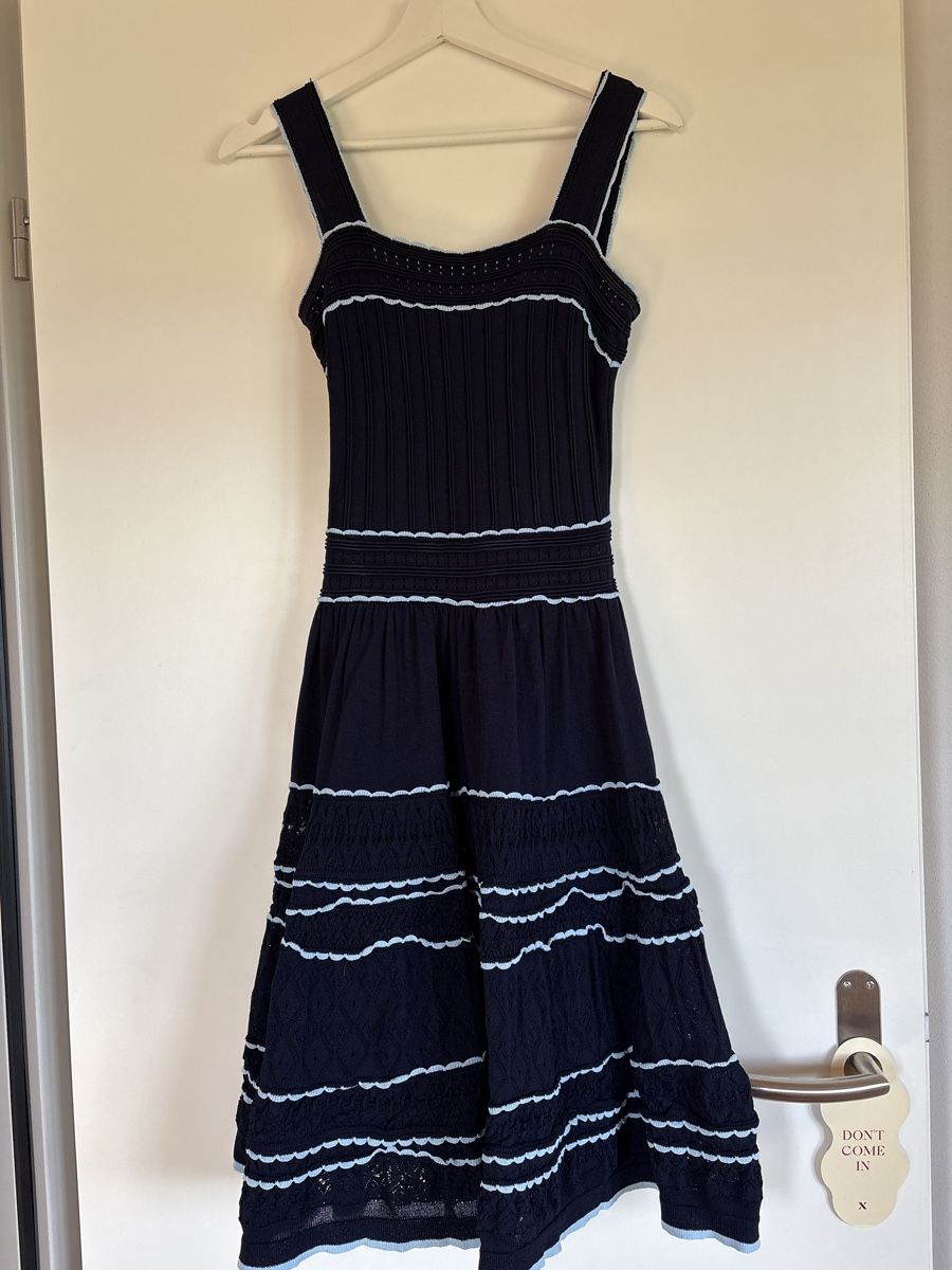 Sandro Kleider: Sandro Dress – Neu (gemäss Beschreibung) aus Oberhasli von ani_97f7 1