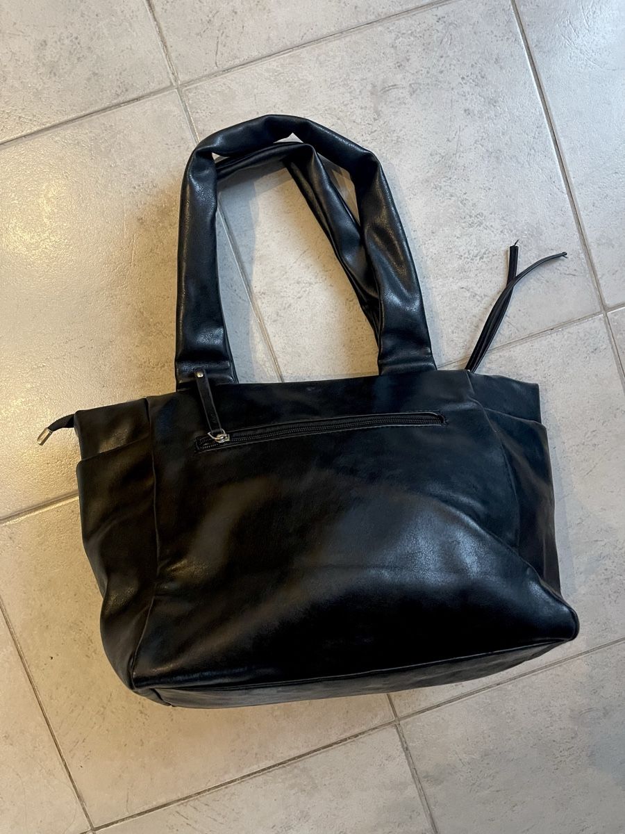 Borse da donna: Schwarze Tasche – Nuovo e nell'imballaggio originale da Luzern venduto da ygl_8hn7 1