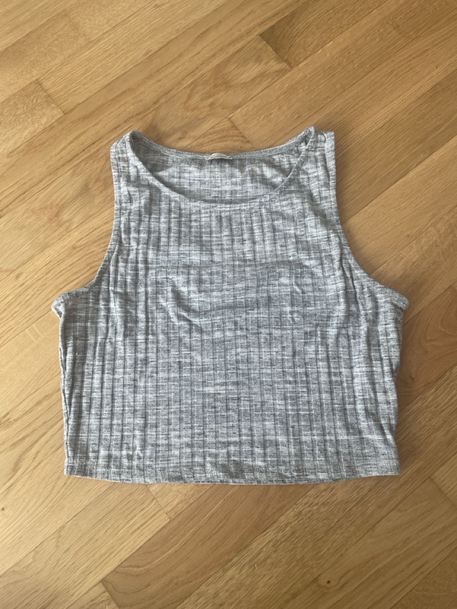 Tops: Graues Sommer Top, Grösse M, gerippt – Gebraucht aus Wil SG von Miwil