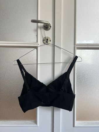H&M Bralette schwarz Grösse EUR 42