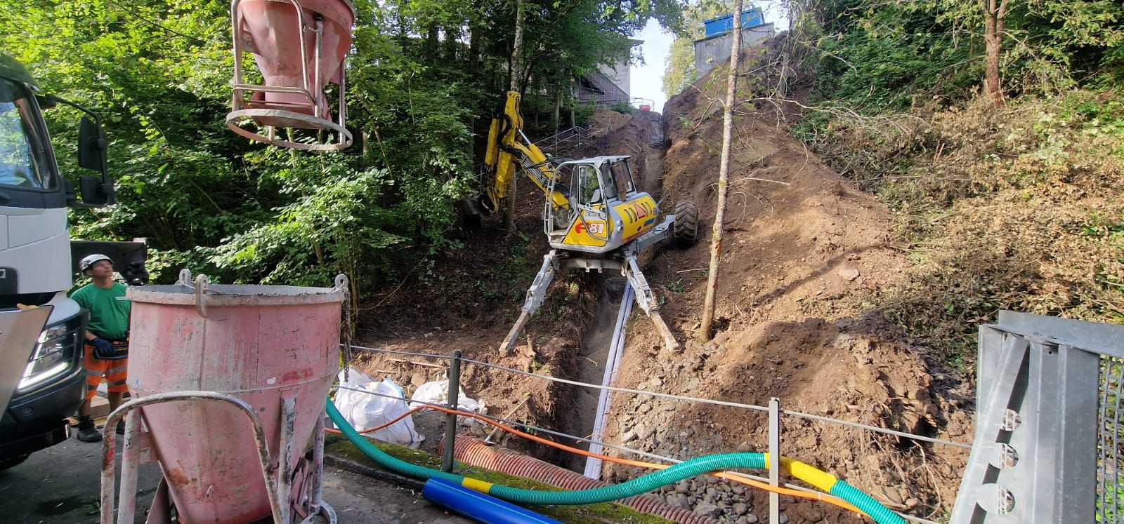 Menzi Muck Escavatori: Menzi Muck A81 – Usato da Sarmenstorf venduto da Beckhans01 2