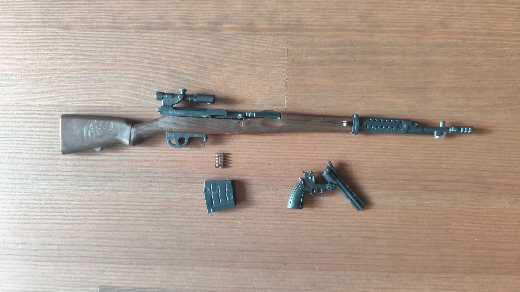 Kit di modellismo & Modellini statici: SVT-40 Modellgewehr 21cm + Desert Eagle NEU – Nuovo (secondo la descrizione) da Liebefeld venduto da Oakman771 3