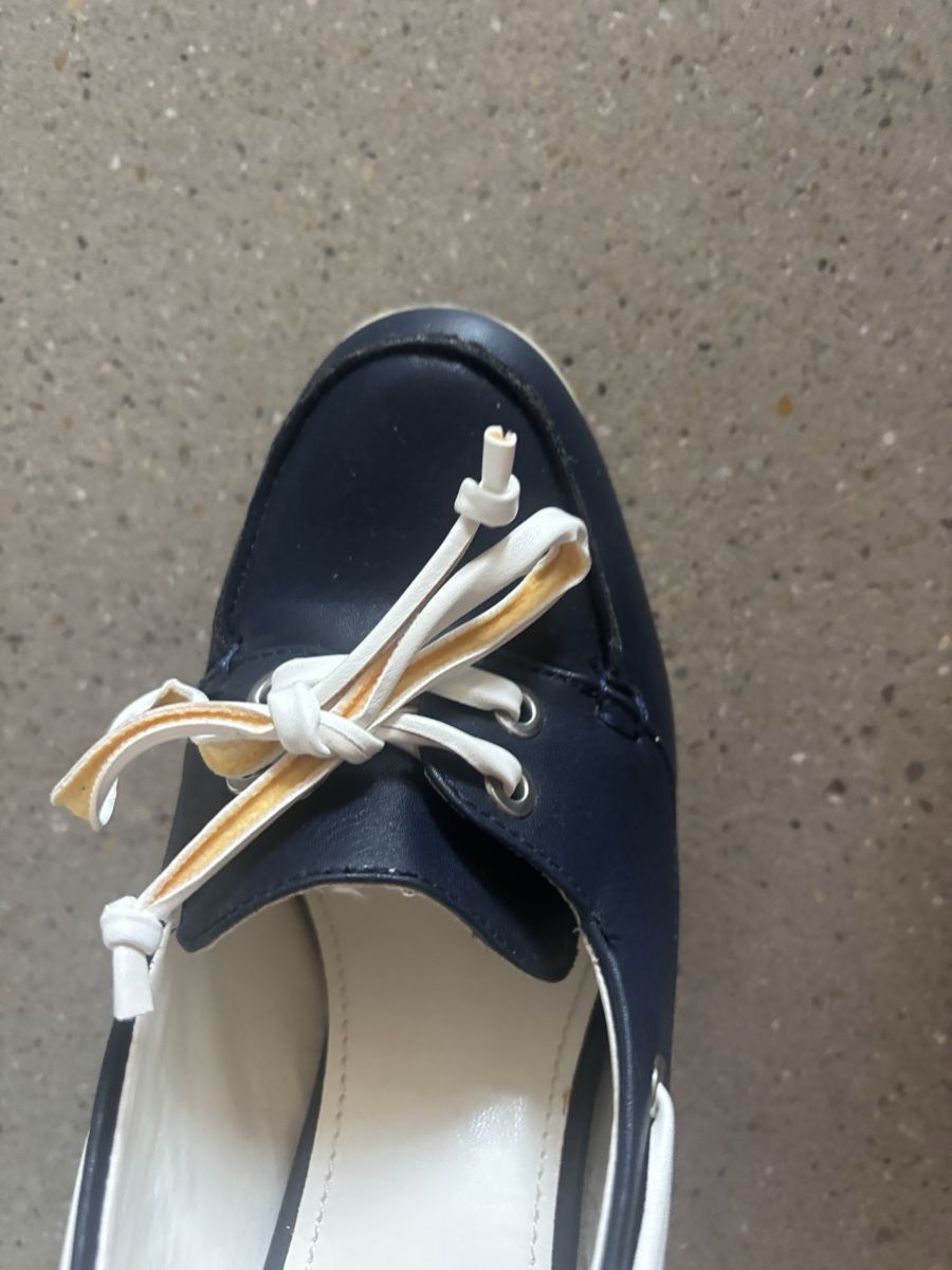 Benetton Damenschuhe: Navy blue high heel mokassins – Gebraucht aus Cham von helike 3
