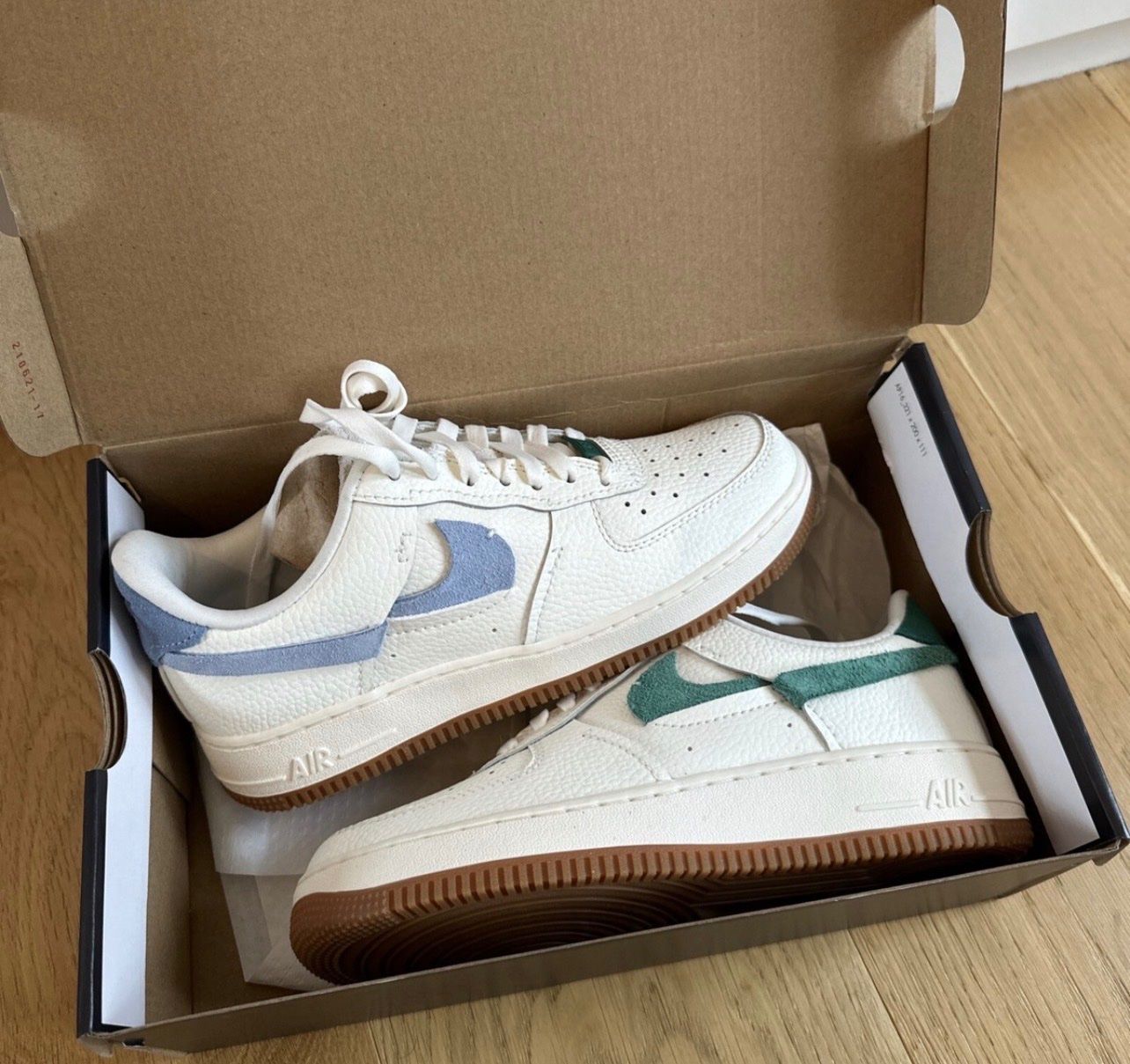 Nike Scarpe da donna: Nike Sneaker, Gr 39, neu – Nuovo (secondo la descrizione) da Horgen venduto da Ed0