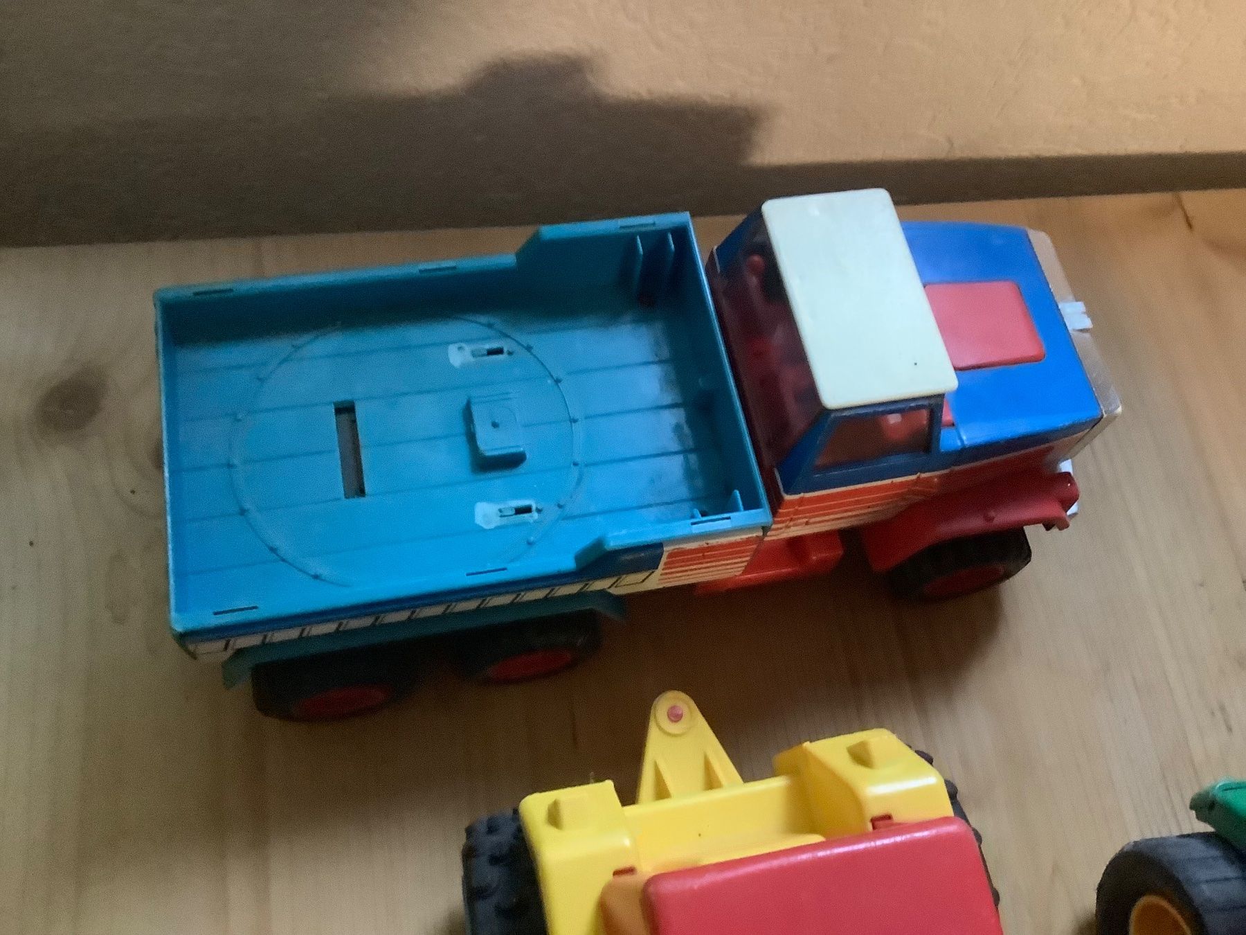 Giocattoli: Spielfahrzeuge aus Plastik – Usato da Winterthur venduto da Cybersteffi 2