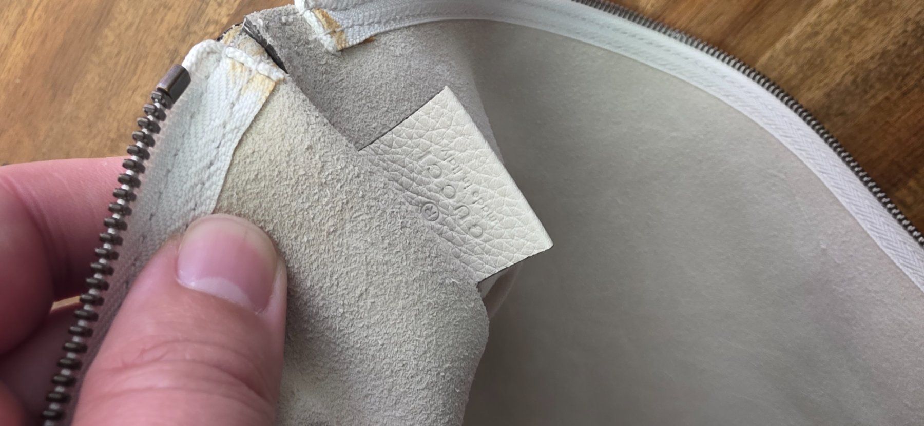 Gucci Borse: Gucci Ophidia White Leather Logo Pouch mit Webstreifen – Nuovo (secondo la descrizione) da Biel/Bienne venduto da Popoff1 4