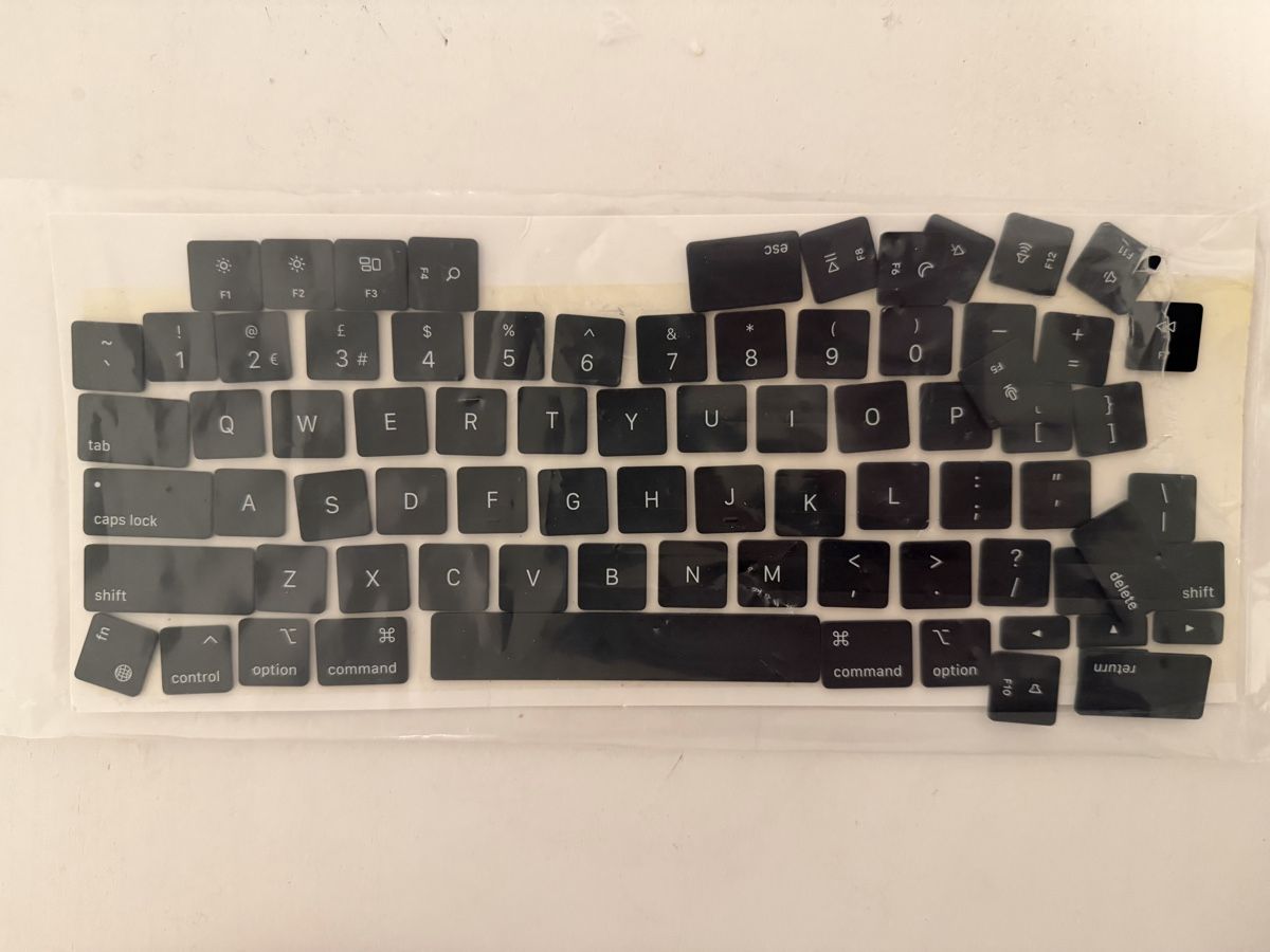 Apple Tastaturen: 2021 MacBook Pro key caps – Neu (gemäss Beschreibung) aus Zürich von jankais3r