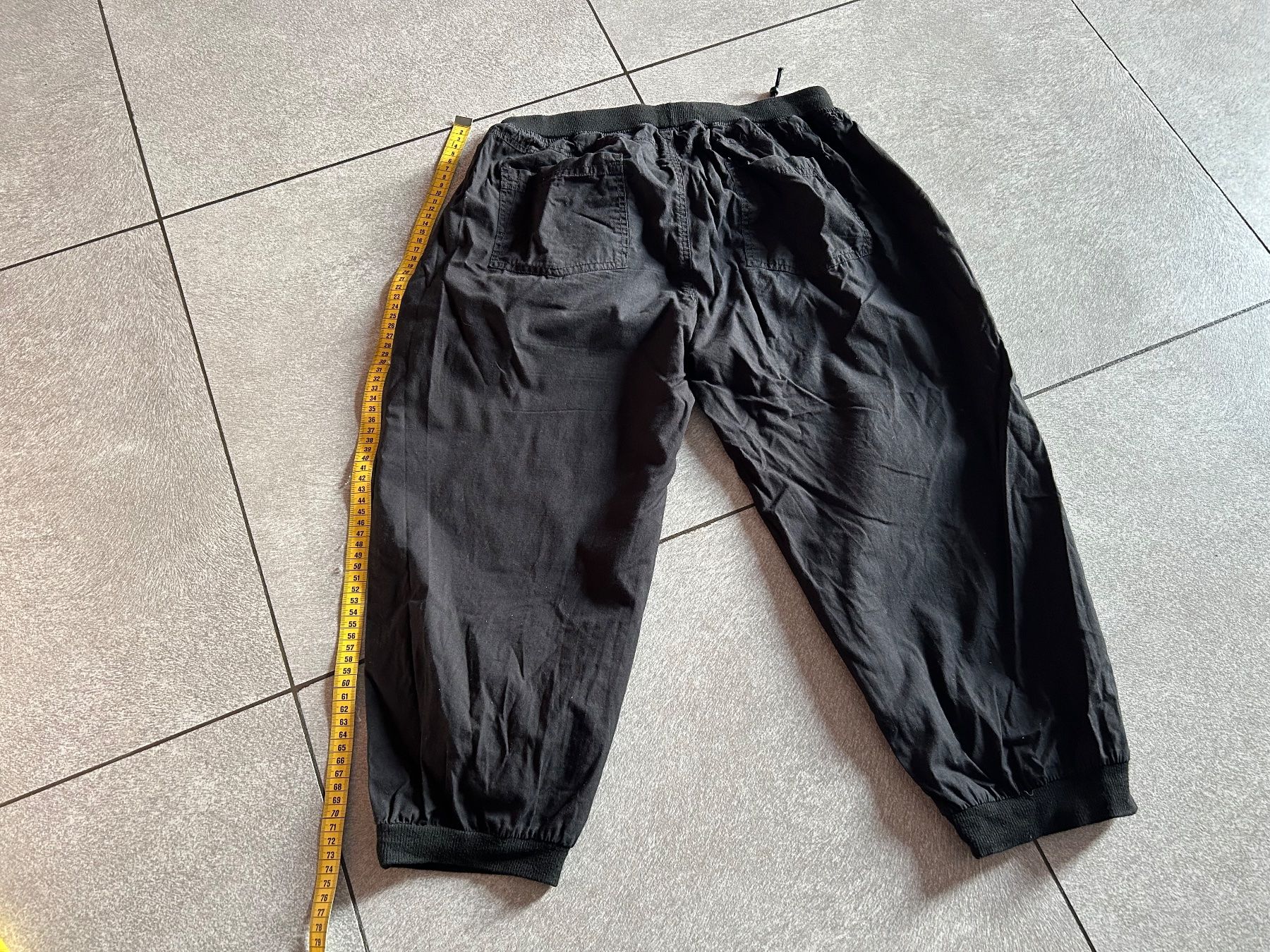 Hosen: Hose Sommer Schwarz 7/8 Gr. M – Gebraucht aus Arbedo von nadia1973 1