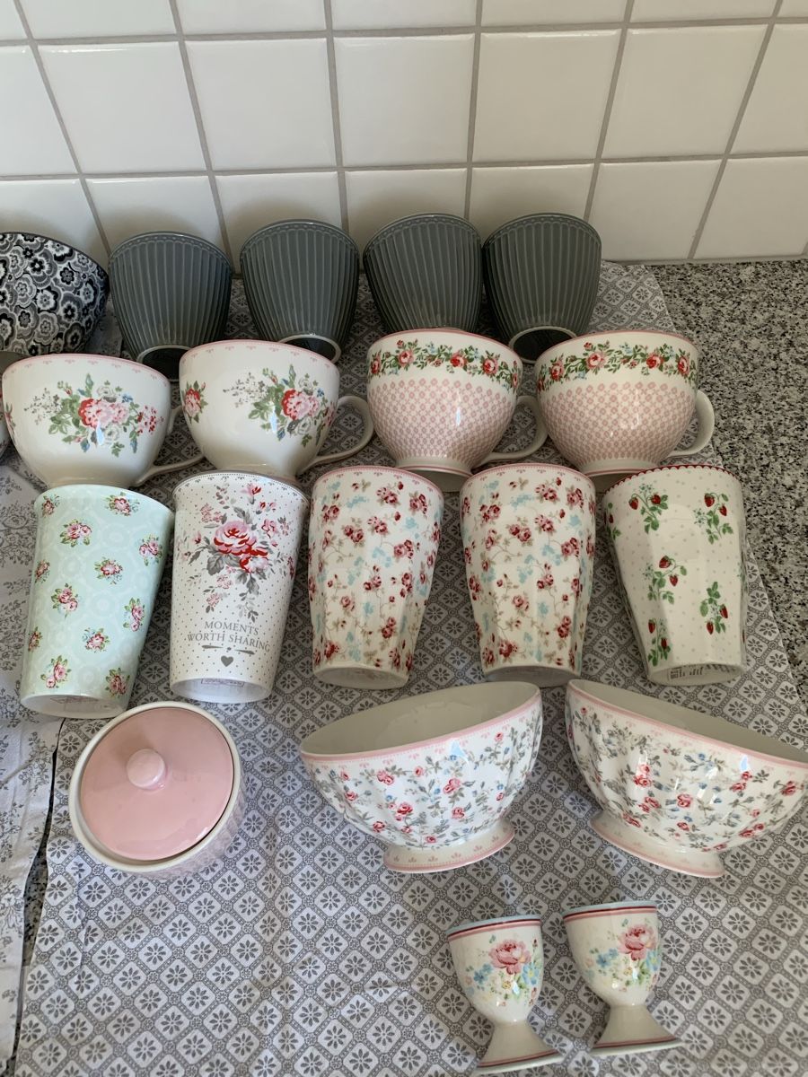 Greengate Set di piatti: Grosse Greengate Sammlung Tassen, Cups Schalen usw. – Usato da Ellikon an der Thur venduto da Bali1999 5