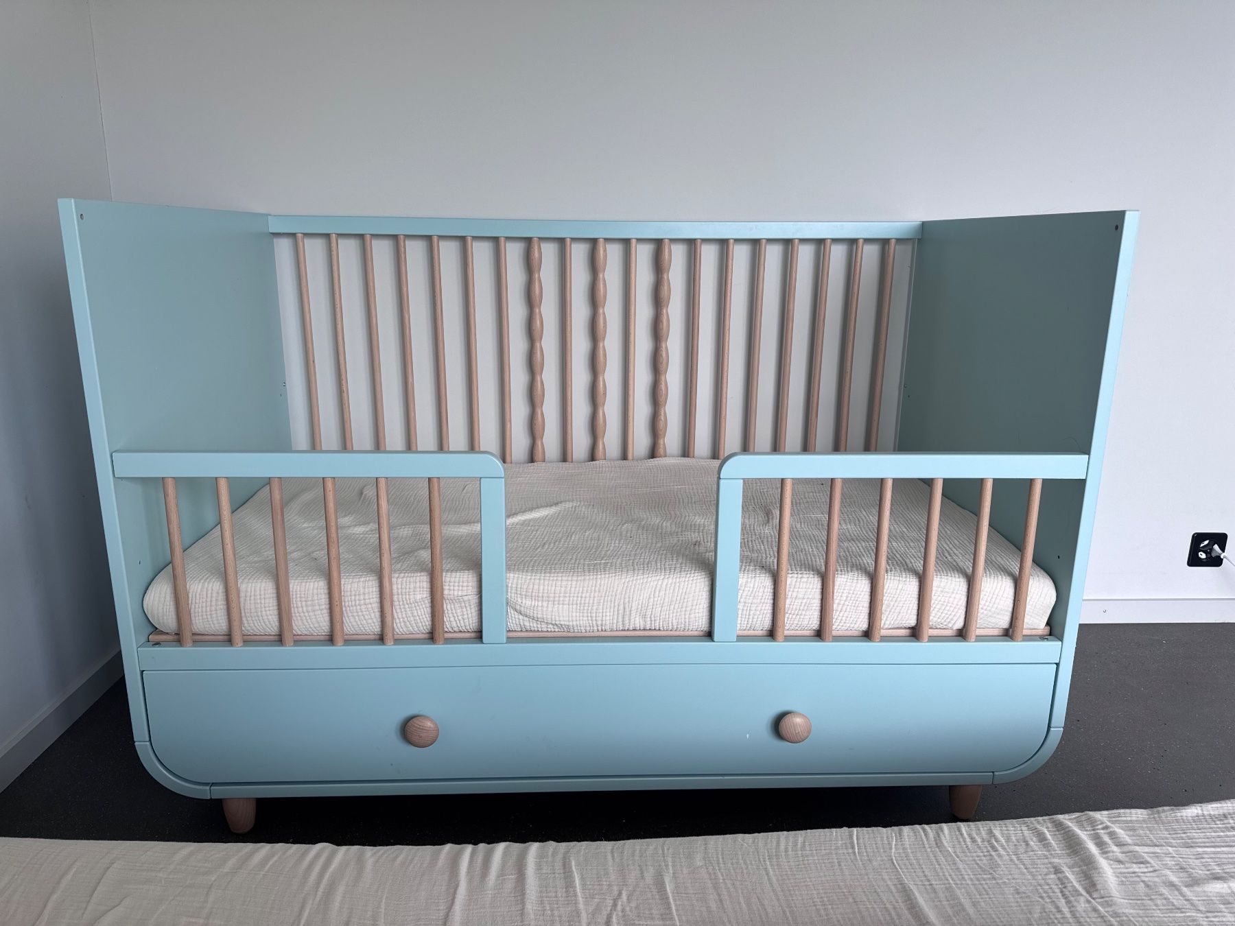 Ikea Letti: IKEA MYLLRA Babybett Blau – Usato da Zürich venduto da ivn_pr75